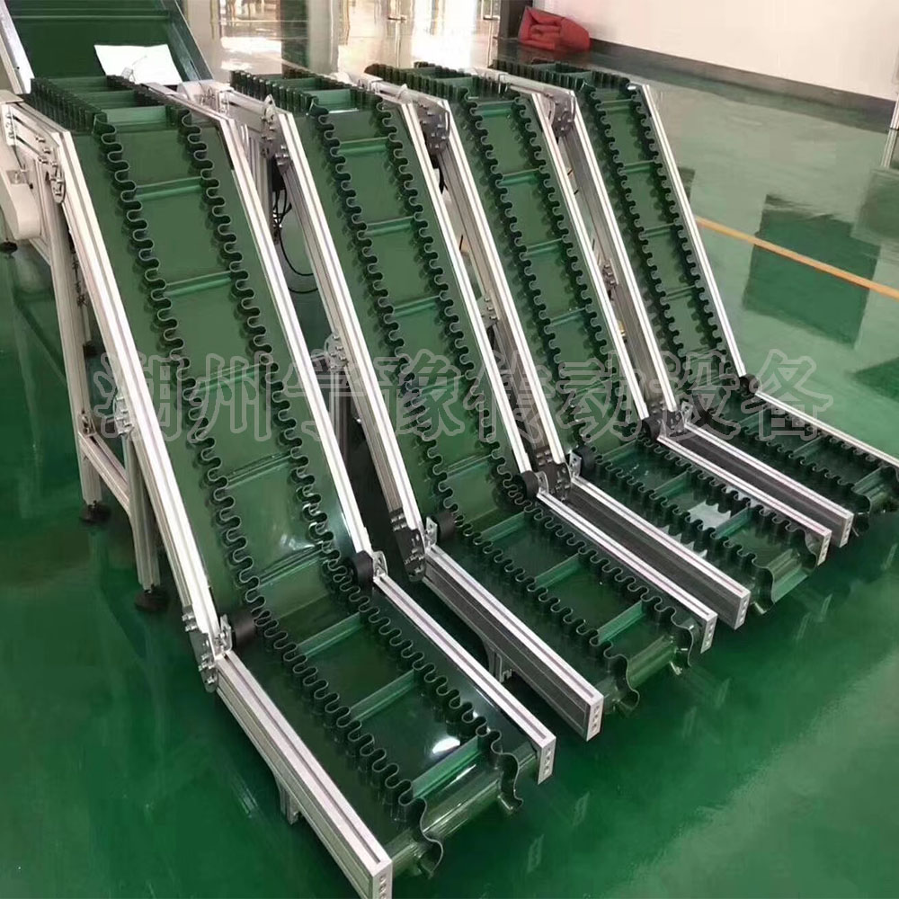 爬坡輸送機(jī).jpg